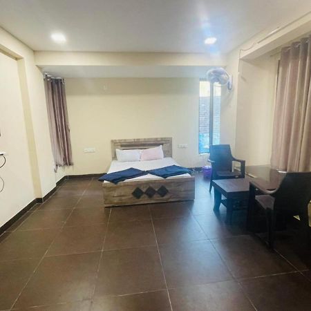 Bliss Rooms Alībāg Εξωτερικό φωτογραφία